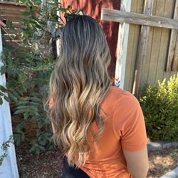 Elizabeth Nicole Salon - Balayage/Ombré Haircolor by Aketzali Perez