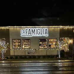La Famiglia Italian Restaurant - La Famiglia all dressed up for the holidays!