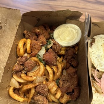 Meo Bar - Chicken and fries - Speakeasies Near Me - Houston, Texas