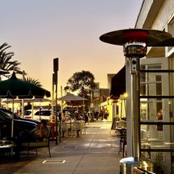Stecca Taverna - The vibe at the outdoor tables is great.
