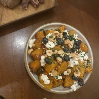 Senia - Cocktail Bars Near Me - Honolulu, Hawaii