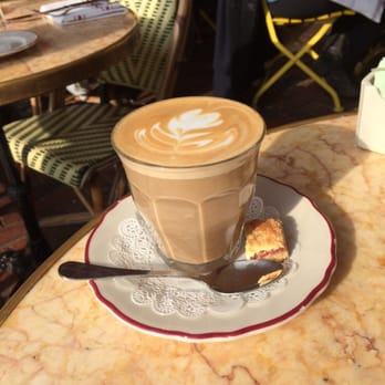 Le Diplomate - Gorgeous latte! - Brasseries Near Me - Washington, DC, District of Columbia