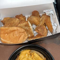 Slim's - 5 Pieces Dinner & cheese fries