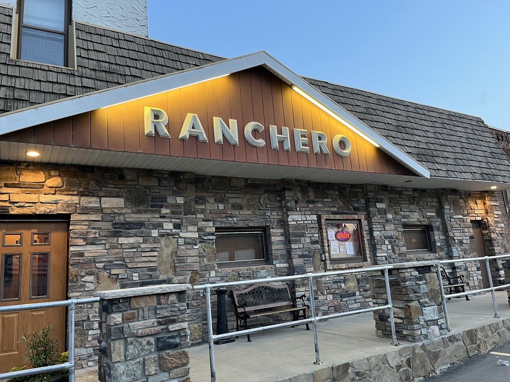 Ettlins Ranchero Supper Club Logo