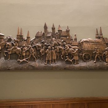 Mader's - Decor - German Near Me - Milwaukee, Wisconsin