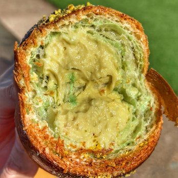 Paris En Rose - Pistachio croissant - Cafes Near Me - Del Mar, California Paris En Rose - Pistachio croissant - Cafes Near Me - Del Mar, California