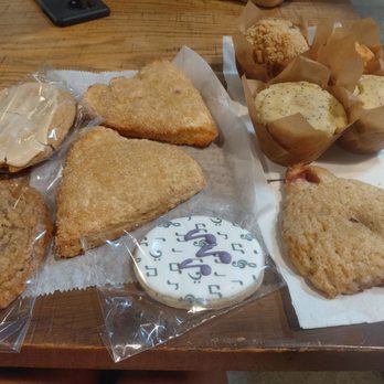 Lizzie’s Bakery Nut Free - Too Good to Go haul - Bakeries Near Me - Shaker Heights, Ohio Lizzie’s Bakery Nut Free - Too Good to Go haul - Bakeries Near Me - Shaker Heights, Ohio