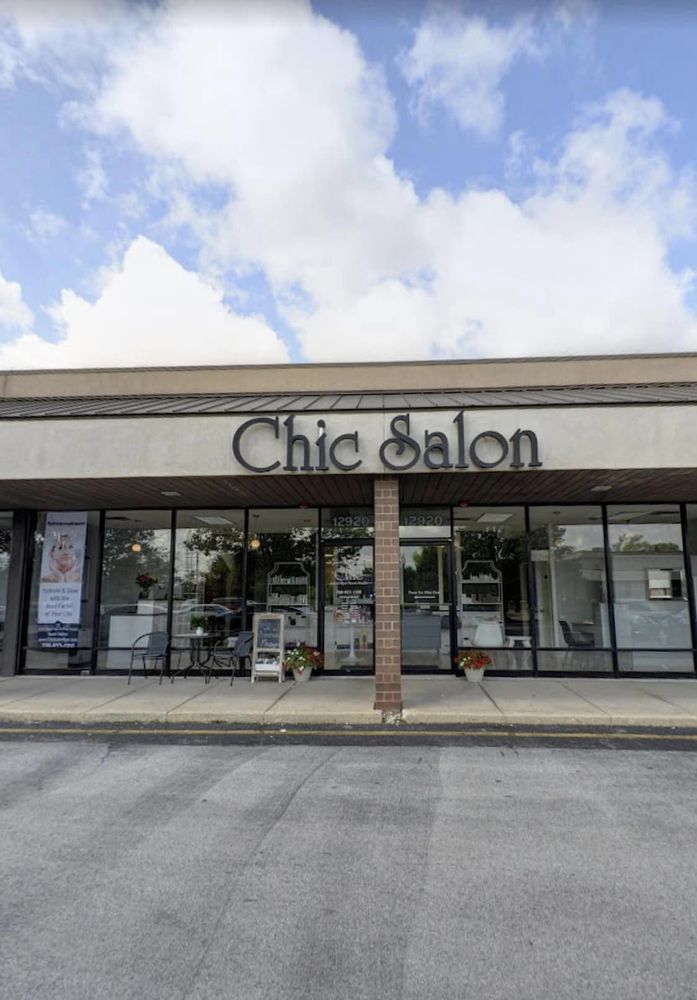 Chic Salon Logo
