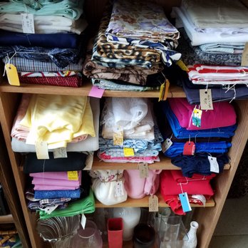 Mo'ili'ili Community Center's Thrift Store - Thrift Stores Near Me - Honolulu, Hawaii Mo'ili'ili Community Center's Thrift Store - Thrift Stores Near Me - Honolulu, Hawaii