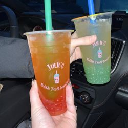 Julie’s Bubble Tea & Smoothies - Peach Green Tea with Strawberry popping boboa