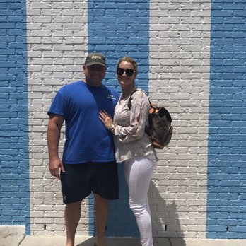 Draper James - Cute photo op right outside the store, convenient parking behind store. - Women's Clothing Near Me - Nashville, Tennessee Draper James - Cute photo op right outside the store, convenient parking behind store. - Women's Clothing Near Me - Nashville, Tennessee
