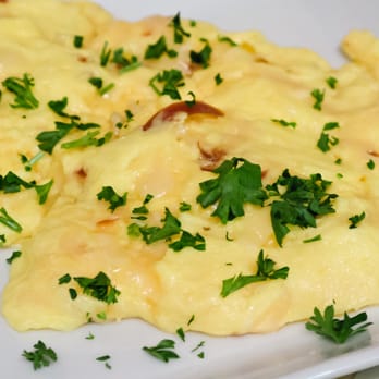 Batter & Berries - Scrambled Eggs with Gouda Cheese - Breakfast & Brunch Near Me - Chicago, Illinois Batter & Berries - Scrambled Eggs with Gouda Cheese - Breakfast & Brunch Near Me - Chicago, Illinois