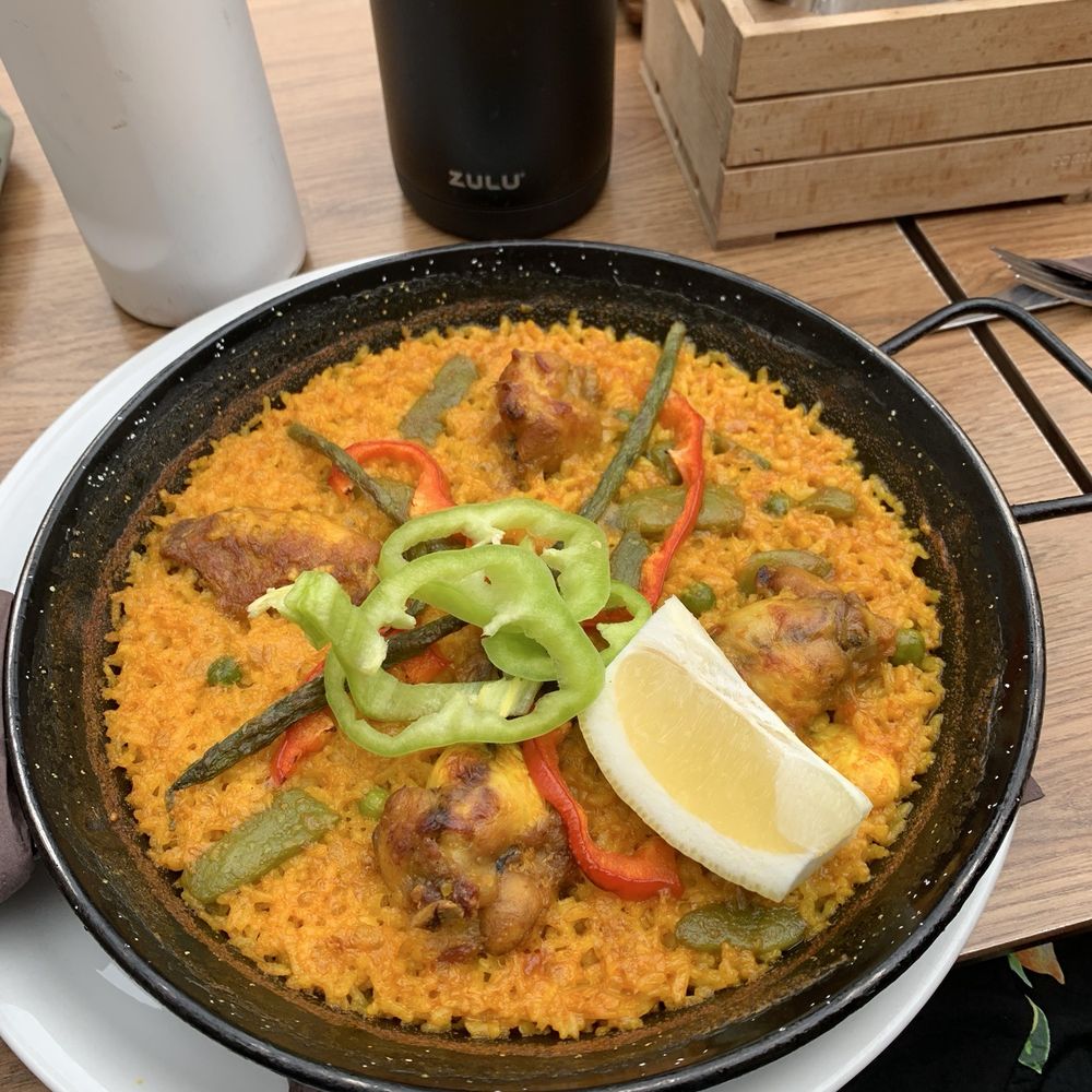 Sa Granja - chicken paella - Tapas/Small Plates Near Me - Sóller, PM Sa Granja - chicken paella - Tapas/Small Plates Near Me - Sóller, PM