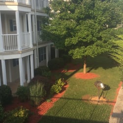 Holiday Inn Club Vacations Apple Mountain Resort - Clarkesville - Lots of bbq smokers around the buildings