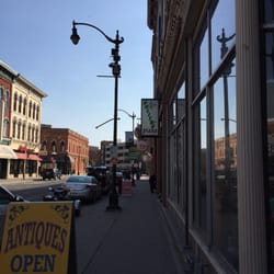 Antique Center Of La Crosse - Front entrance 3rd St sidewalk