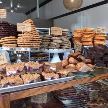 Sister Pie - Pastry display - Desserts Near Me - Detroit, Michigan Sister Pie - Pastry display - Desserts Near Me - Detroit, Michigan