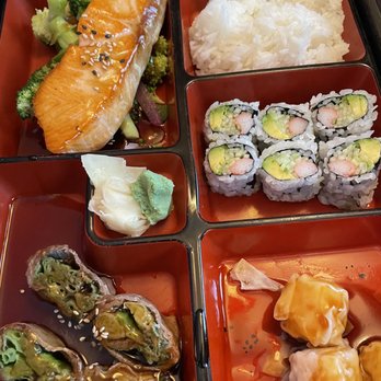Bamboo House - Dinner combo with salmon and beef - Japanese Near Me - Frenchtown, New Jersey