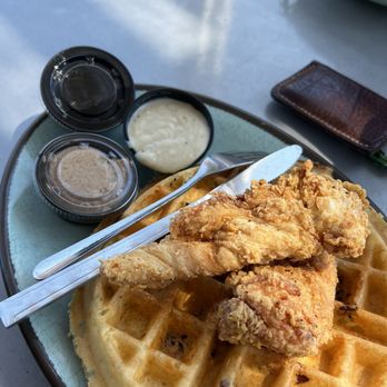 Chicken Shack - Churn Creek - Chicken and waffles - Chicken Shop Near Me - Redding, California