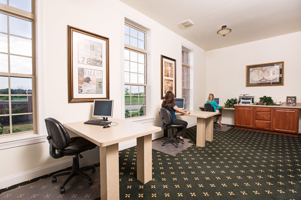 SQUARE APARTMENTS Updated September 2024 18 Photos