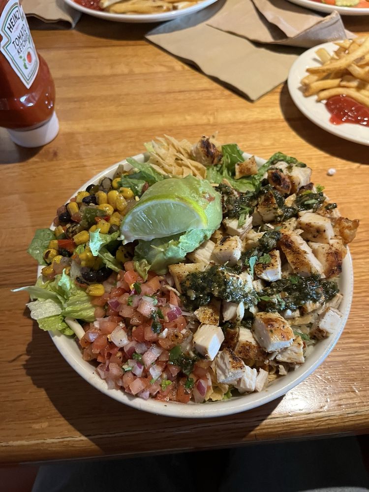 Food from Applebee's Grill + Bar