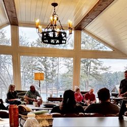 Ark on Lake Lanier - The spacious living space we held our meetings in, with a beautiful view and natural lighting. It has such a cozy and inviting atmosphere!