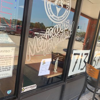 Tacos Del Julio - Front patio - Mexican Near Me - Houston, Texas