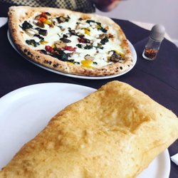 O' Sole 'e Napule - Pizza ortolana and pizza fritta salsiccia e friarielli