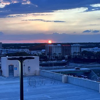 Tom’s Watch Bar - View - Sports Bars Near Me - Orlando, Florida