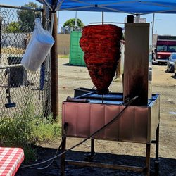 Tacos El Vaquero - Getting ready for the lunch rush