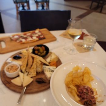 The Wine and Spirits Kitchen - New American Near Me - Delray Beach, Florida