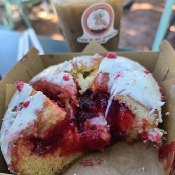 The Best Donuts - I tried the white chocolate raspberry donut - Donuts Near Me - San Diego, California The Best Donuts - I tried the white chocolate raspberry donut - Donuts Near Me - San Diego, California