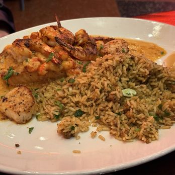 Pappadeaux Seafood Kitchen - Atlantic Salmon Alexander* - Seafood Near Me - Houston, Texas