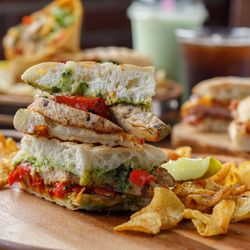 Mokas Coffee & Eatery