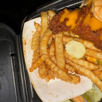 Dave's Hot Chicken - Chicken Shop Near Me - Indianapolis, Indiana Dave's Hot Chicken - Chicken Shop Near Me - Indianapolis, Indiana
