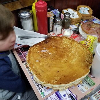 The Big Rig 2 - Absurdly large kid's pancake. Quick service. Tasty diner. - Diners Near Me - Deland, Florida