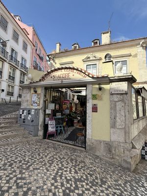 Feira da Ladra by null