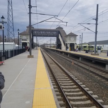 Kingston Rail Road Station - Pedestrian bridge over tracks - Transportation Near Me - Washington, Rhode Island Kingston Rail Road Station - Pedestrian bridge over tracks - Transportation Near Me - Washington, Rhode Island