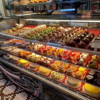 F Monteleone Bakery & Cafe - Cake - Bakeries Near Me - Brooklyn, New York F Monteleone Bakery & Cafe - Cake - Bakeries Near Me - Brooklyn, New York