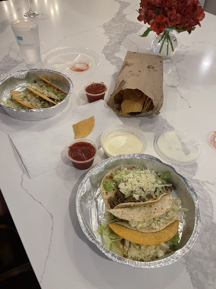 Chupito's Azteca Grille