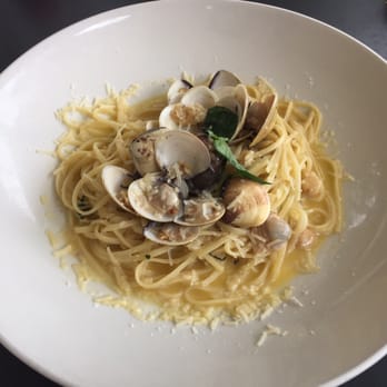 美國會所 - Linguini & clams. Wasn't on the menu last time I was here. - Country Clubs Near Me - Hong Kong, HK