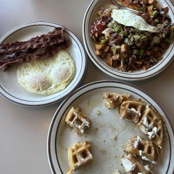 Waffle Shop - Linguica Skillet, waffle, eggs over medium and extra crispy bacon - Breakfast & Brunch Near Me - Salinas, California Waffle Shop - Linguica Skillet, waffle, eggs over medium and extra crispy bacon - Breakfast & Brunch Near Me - Salinas, California
