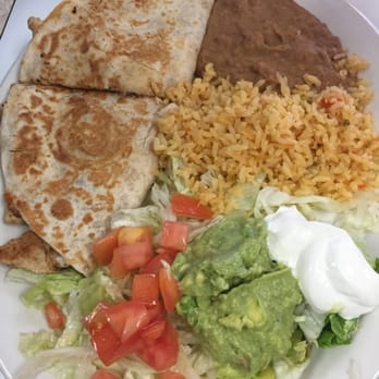 El Bracero - Chicken fajita quesadillas - Mexican Near Me - Kingsland, Texas