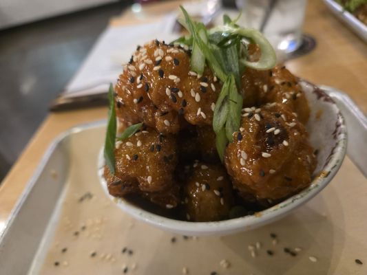 Avenue American Bistro by null