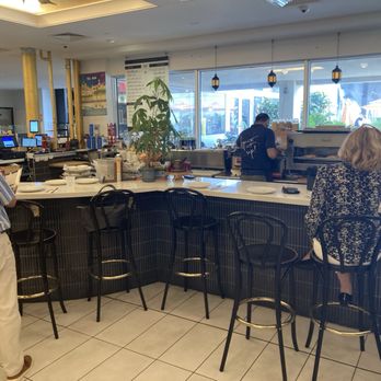 Jaffa - Clean bar and open kitchen - Mediterranean Near Me - Miami, Florida