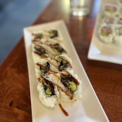 Happy Sushi - Salmon skin roll