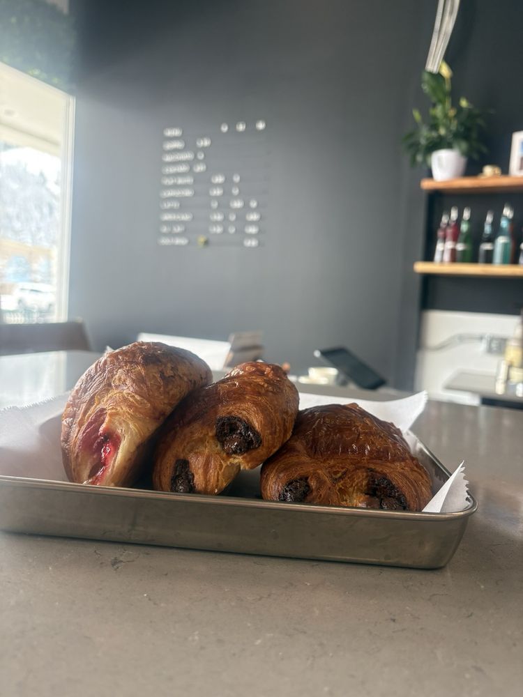 House of Vibes Coffee Logo