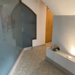 Bromley Court Hotel