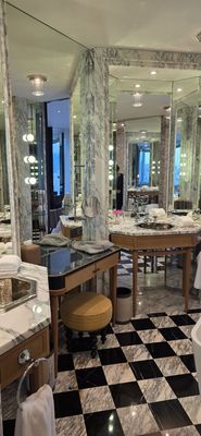 Rosewood Hong Kong by null