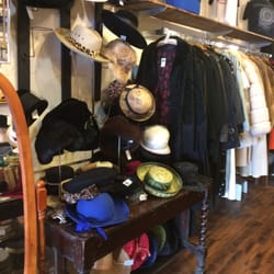 Lost and Found Vintage - Amazing hat selection