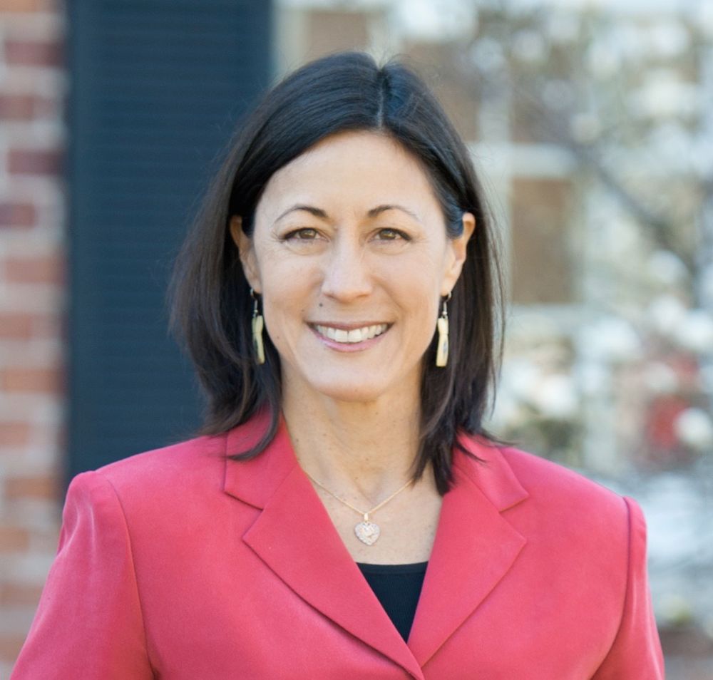 LINDA SANTOS WARREN REAL ESTATE 140 Seneca Way, Ithaca, New York